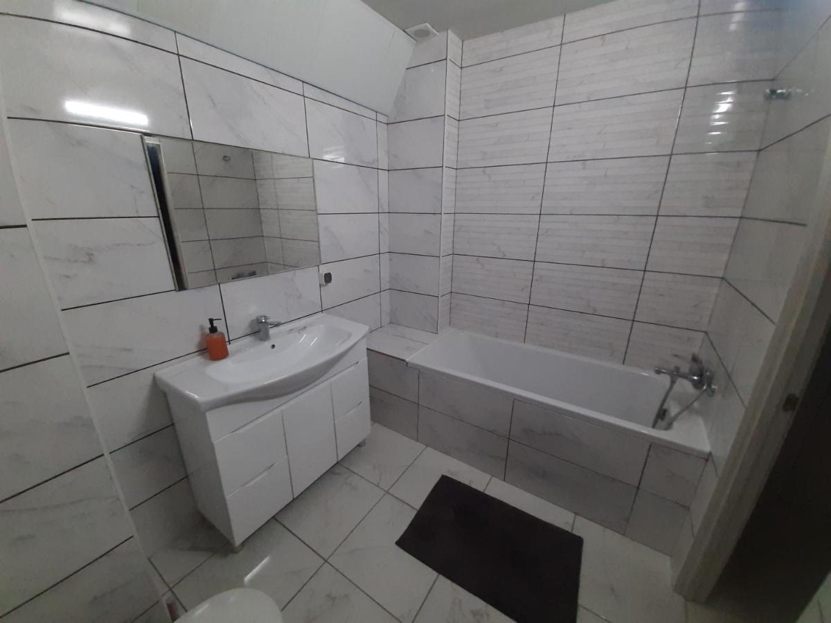 Comfortable Apartment Zamostyanska 34А Vinnytsia Exterior foto